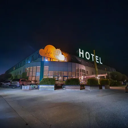 LifeHotel Vienna Airport-2